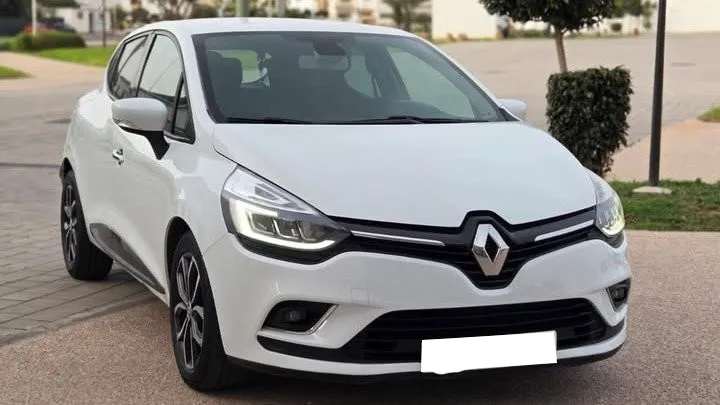 renault-clio-4-diesel-rental-berkane
